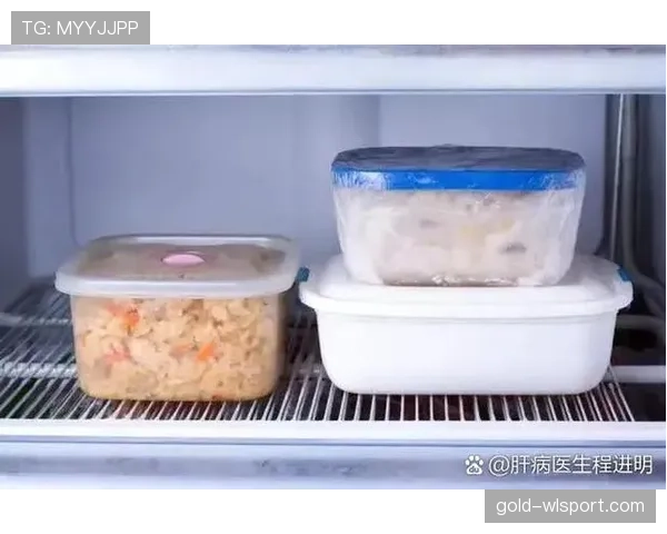 菲尔普斯退役后每天吃五顿饭,冰箱里塞满牛排和冰淇淋 菲尔普斯退役后每天吃五顿饭,冰箱里塞满牛排和冰淇淋
